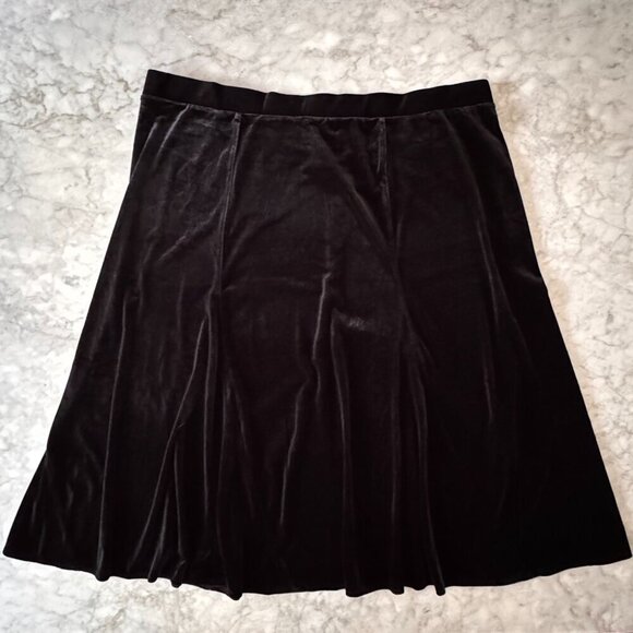 Avenue Dresses & Skirts - Women’s Black Velvet A-Line Skirt Size 22/24 Plus Size Holiday Party Whimsigoth